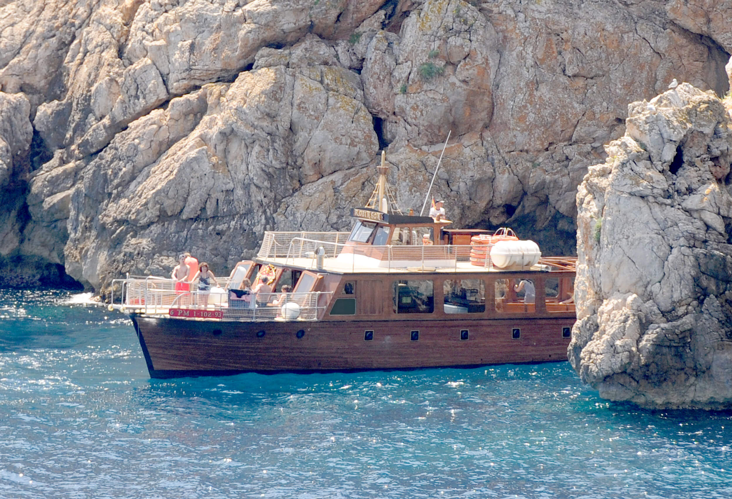 Robinson Pirate Boat Image